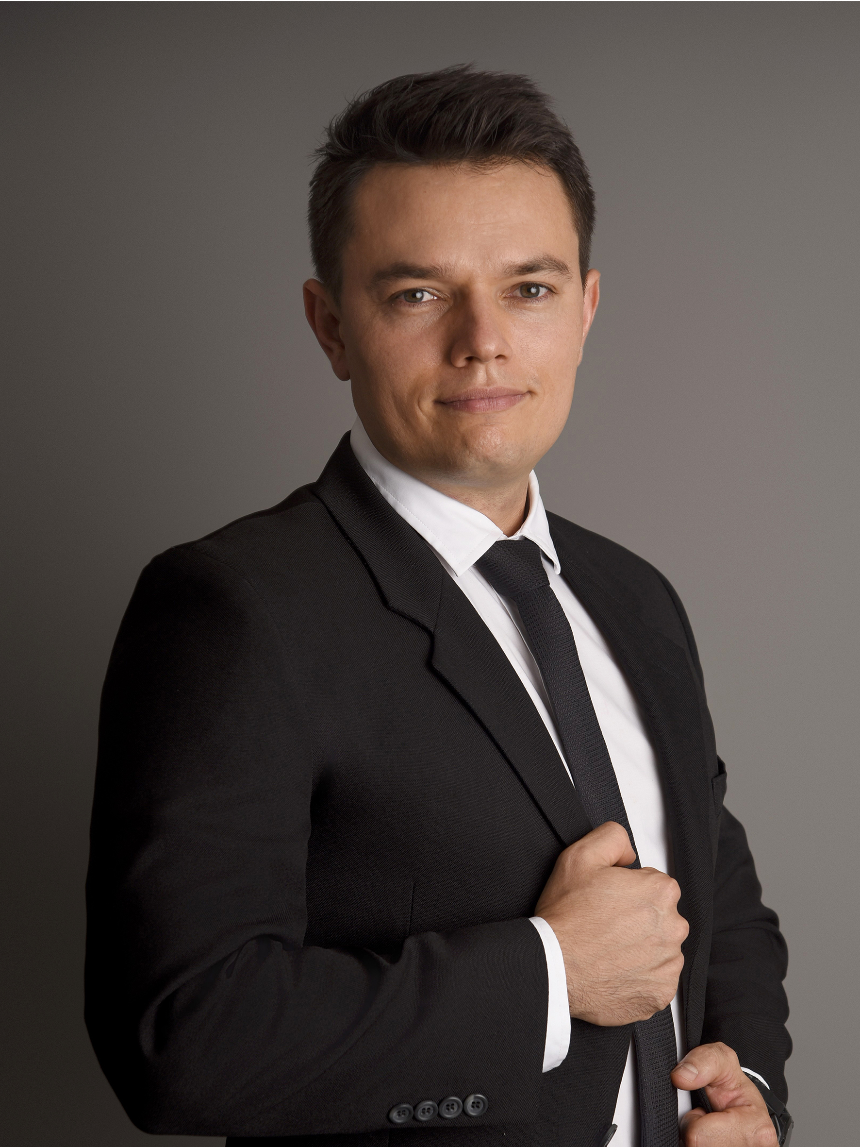 Carlos Álvarez